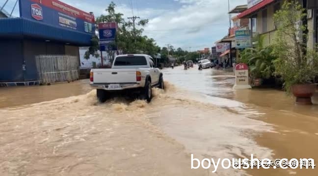 一场大雨便淹水！柬埔寨某县长：将采取措施遏制堵住水路之人