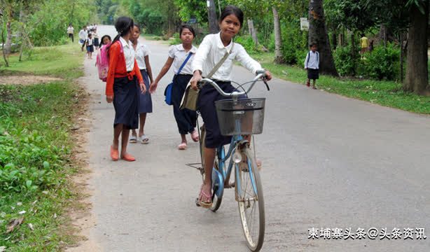 中国捐赠爱心单车，柬乡村学生：它给我带来了新希望！