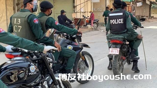 柬埔寨疫情“红区”现大批警察，用鞭子驱赶外出者